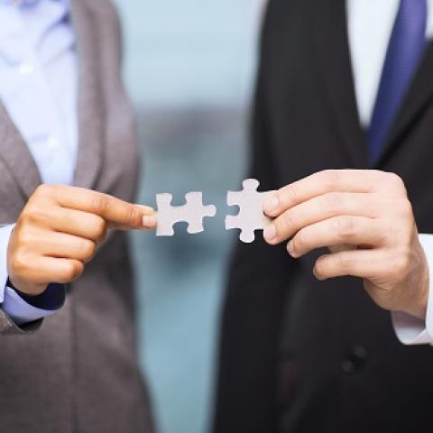 Difference Between Linked and Non-Linked Insurance Plans